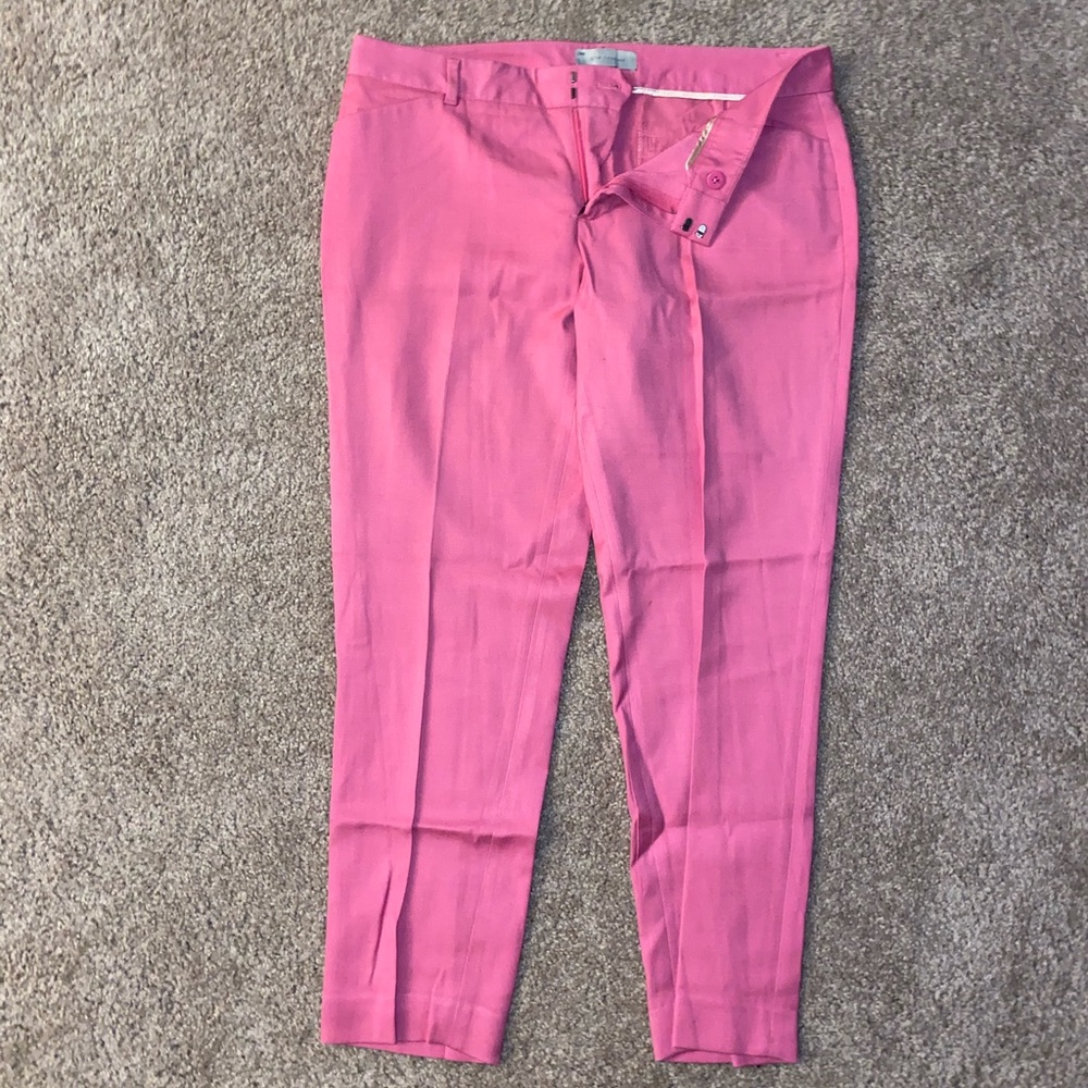 “SOLD” Gap Slim Cropped Pants